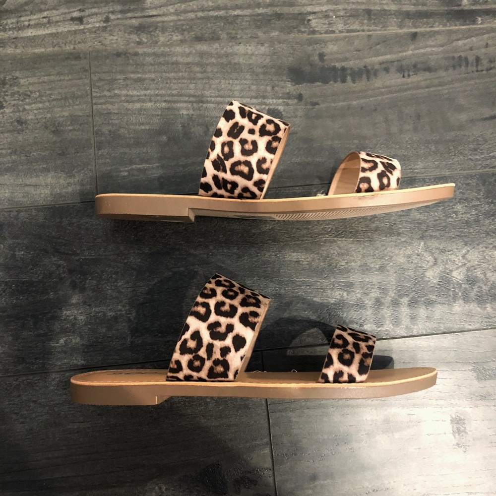 SODA leopard print strappy flat sandals - Picture 3 of 4
